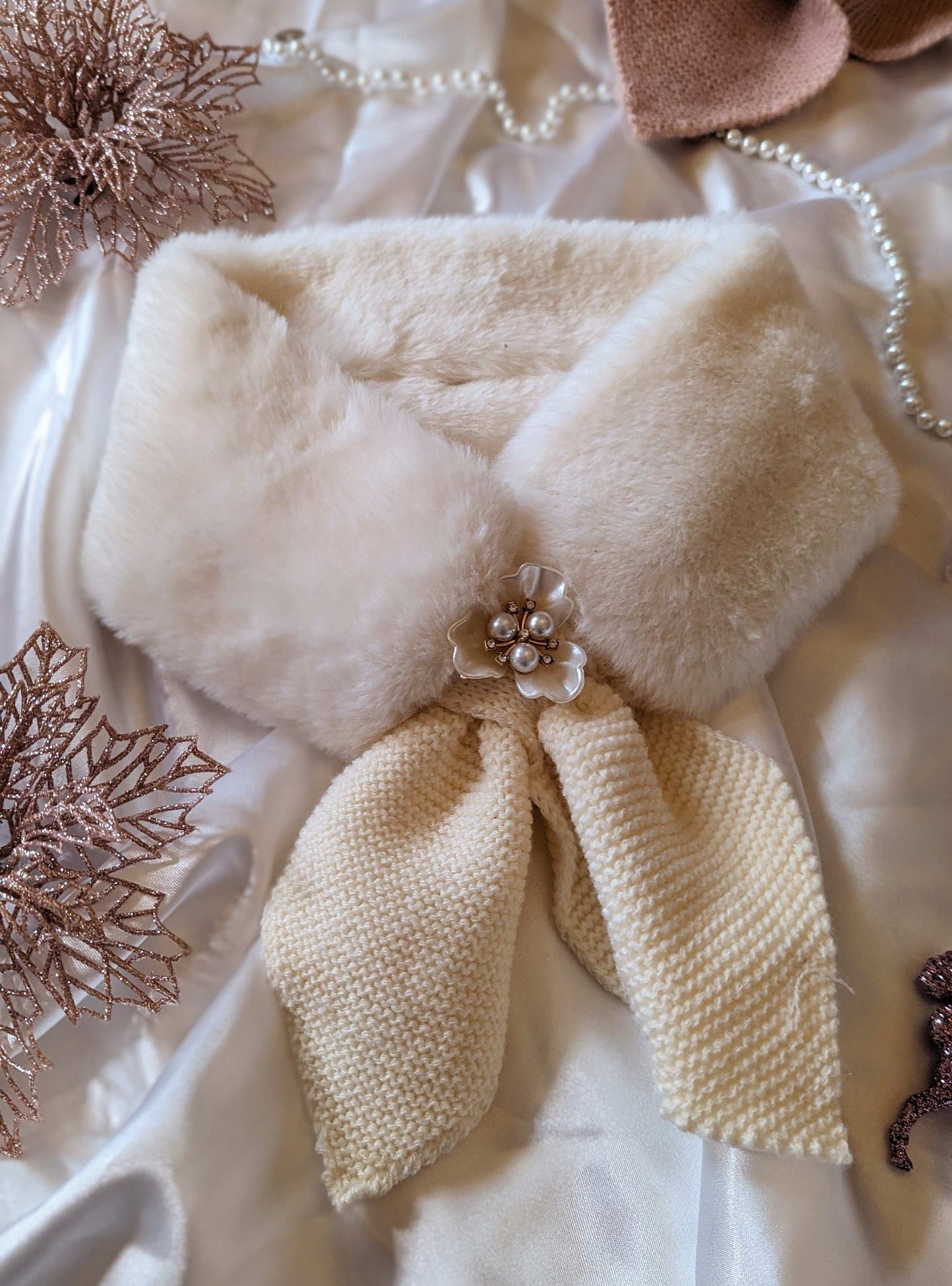 Elegant Faux-Fur Collar Scarf