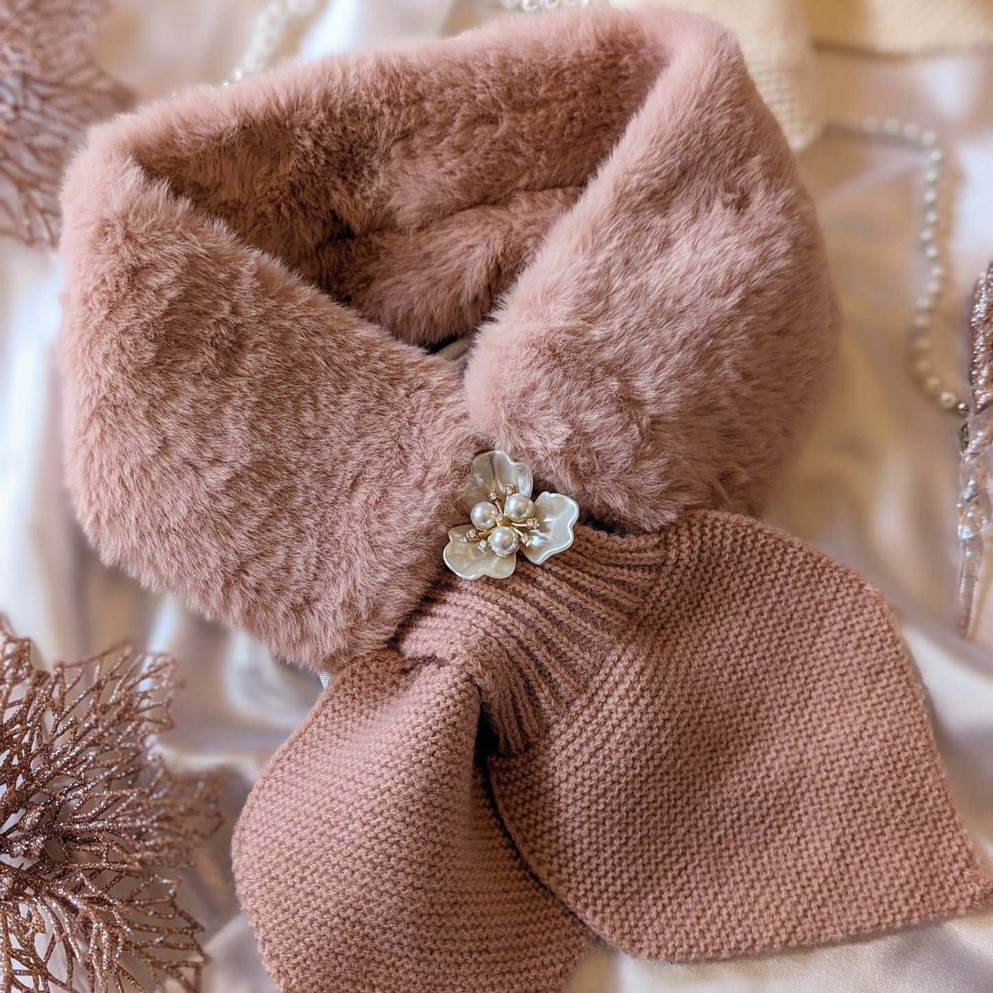 Elegant Faux-Fur Collar Scarf