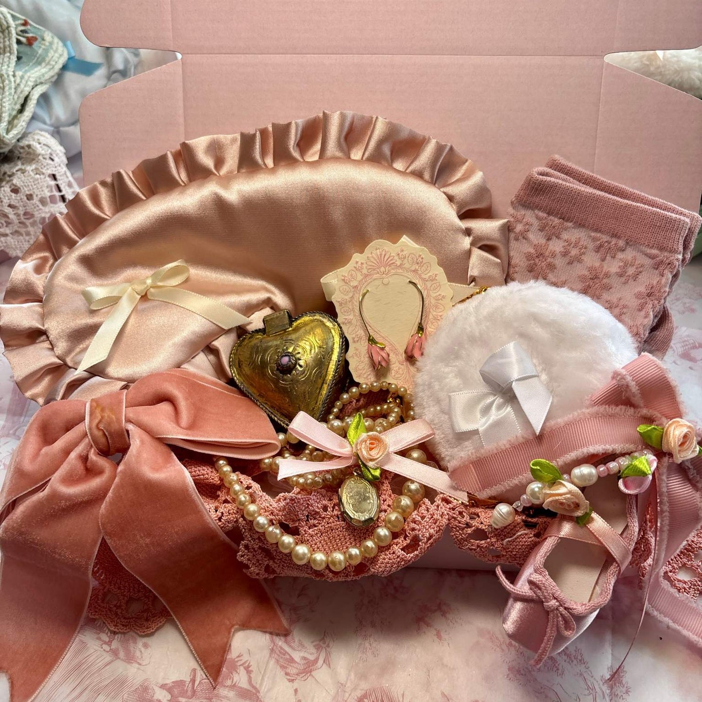 Vintage Christmas Gift Box- Rose Pink