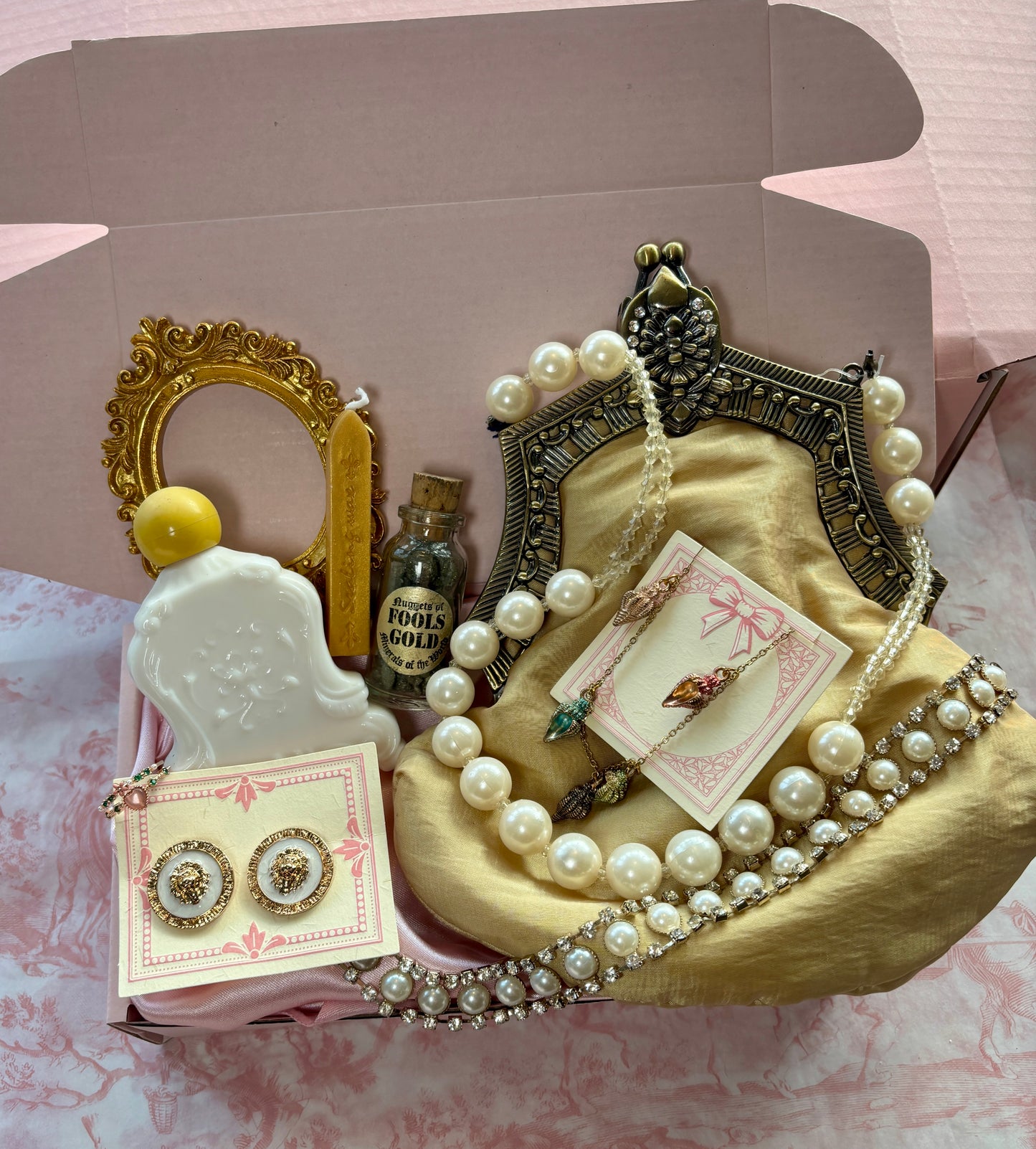 Vintage Christmas Gift Box-The Gold Bundle