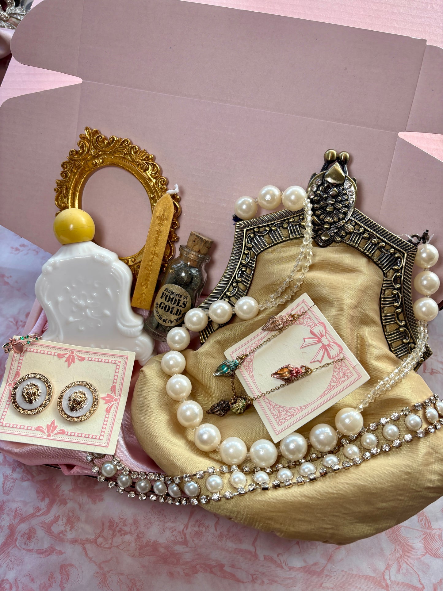 Vintage Christmas Gift Box-The Gold Bundle