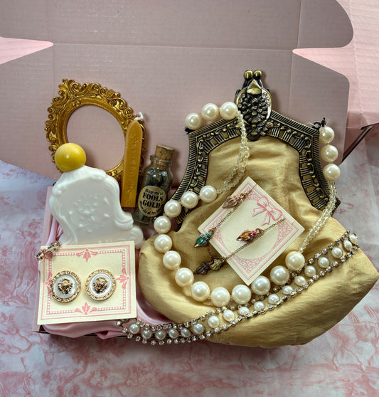 Vintage Christmas Gift Box-The Gold Bundle