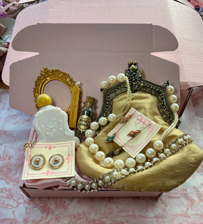 Vintage Christmas Gift Box-The Gold Bundle