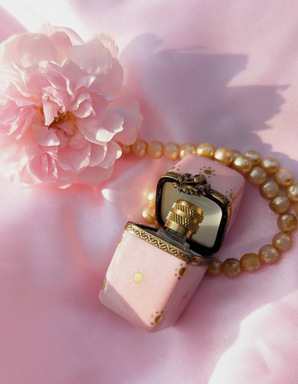 Vintage Perfume Bottle Carrier