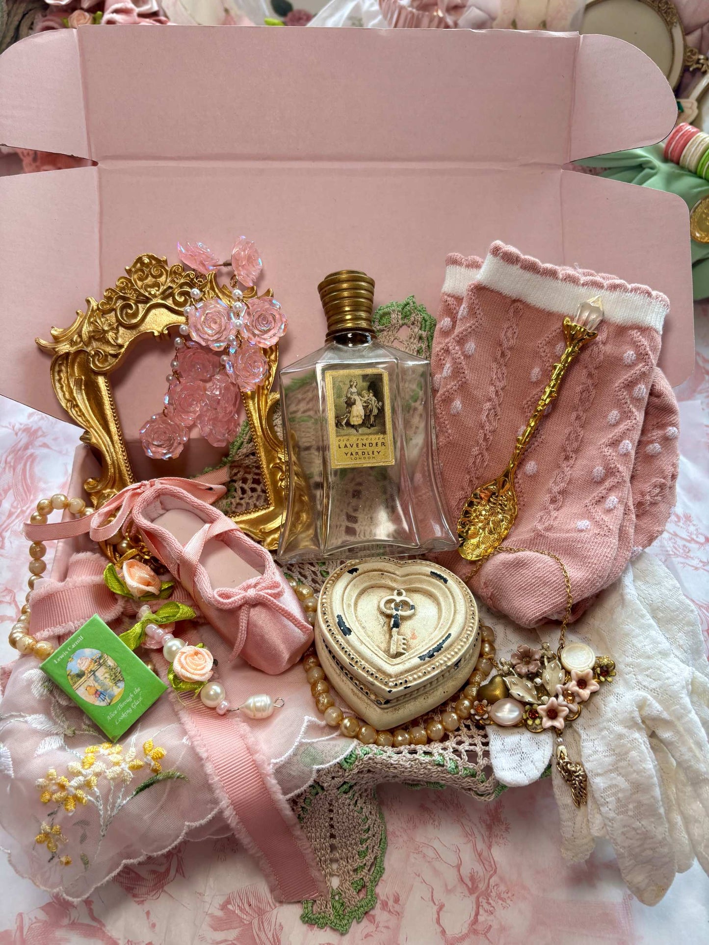 Vintage Christmas Gift Box- Parisian Pink