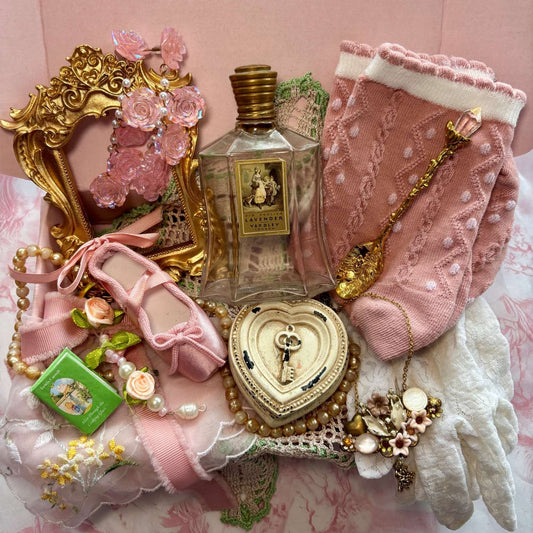 Vintage Christmas Gift Box- Parisian Pink