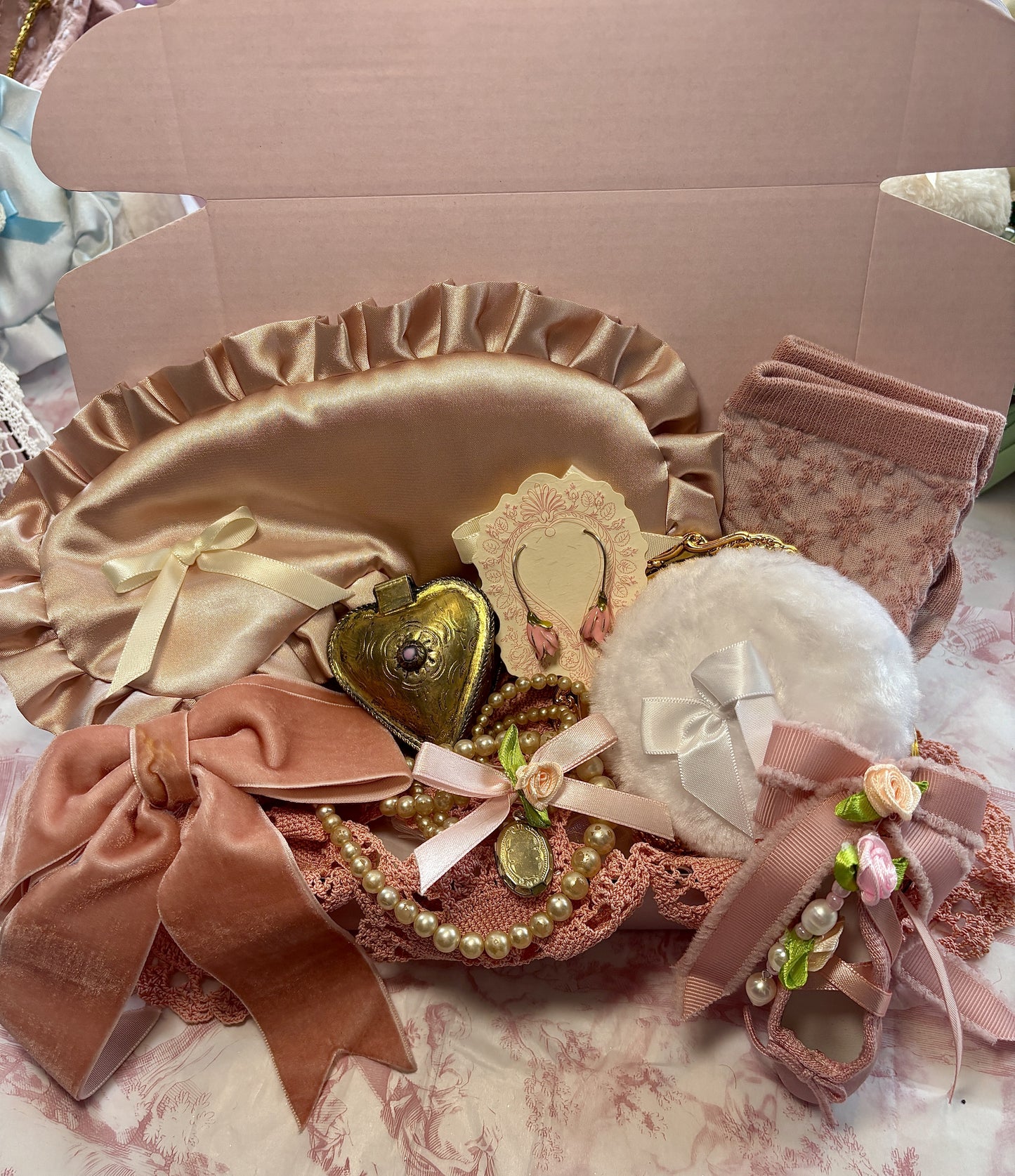 Vintage Christmas Gift Box- Rose Pink