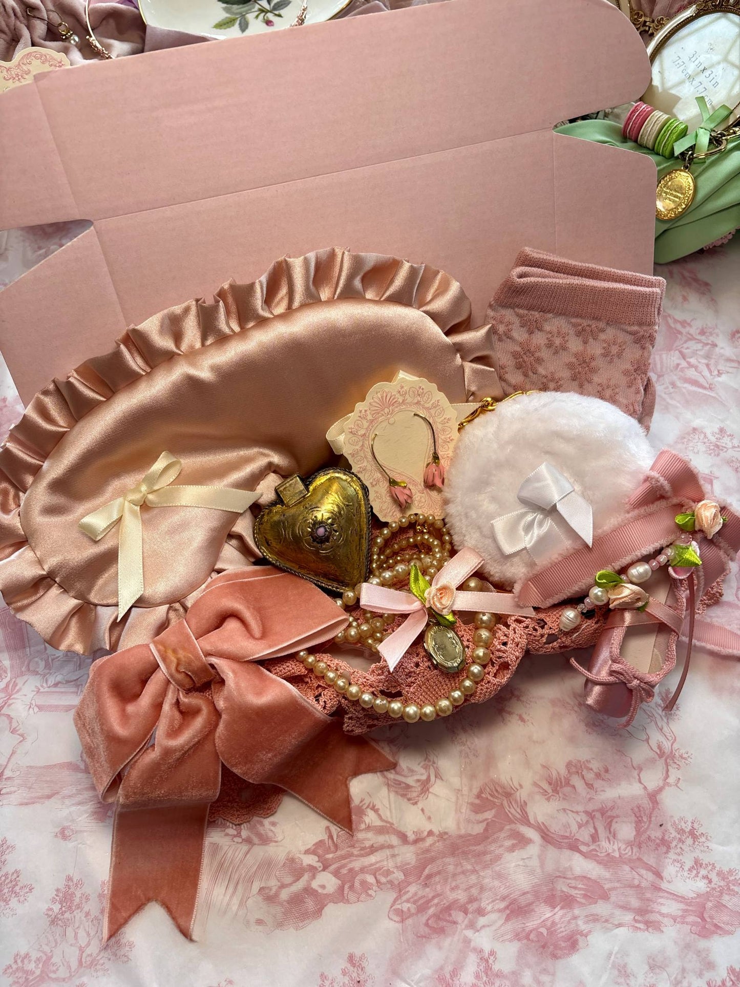 Vintage Christmas Gift Box- Rose Pink