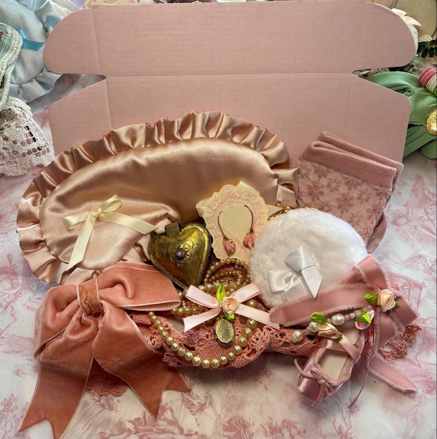 Vintage Christmas Gift Box- Rose Pink